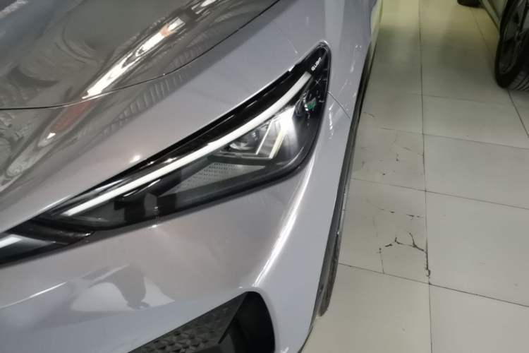 Used Volkswagen ID.UNYX 2024 Pro Long-Range Version Left Front Headlight