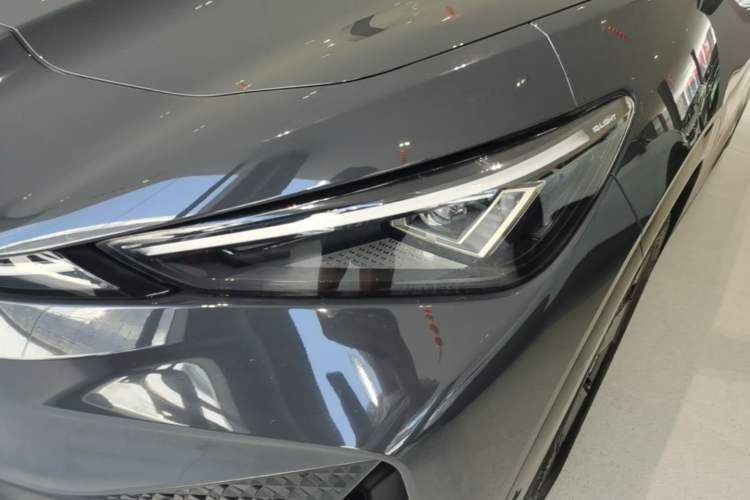 Used Volkswagen ID.UNYX 2024 Ultra Long-Range Version Left Front Headlight