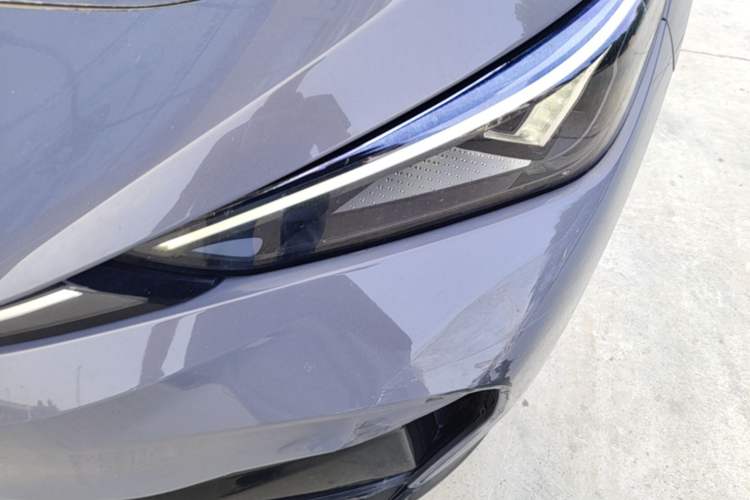 Used Volkswagen ID.UNYX 2024 Revised Pro Long-Range Version Left Front Headlight