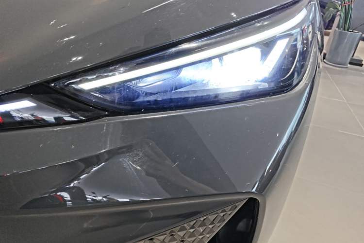 Used Volkswagen ID.UNYX 2024 Ultra Long-Range Version Left Front Headlight