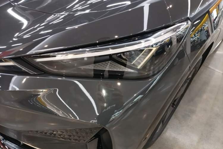 Used Volkswagen ID.UNYX 2024 Ultra Long-Range Version Left Front Headlight