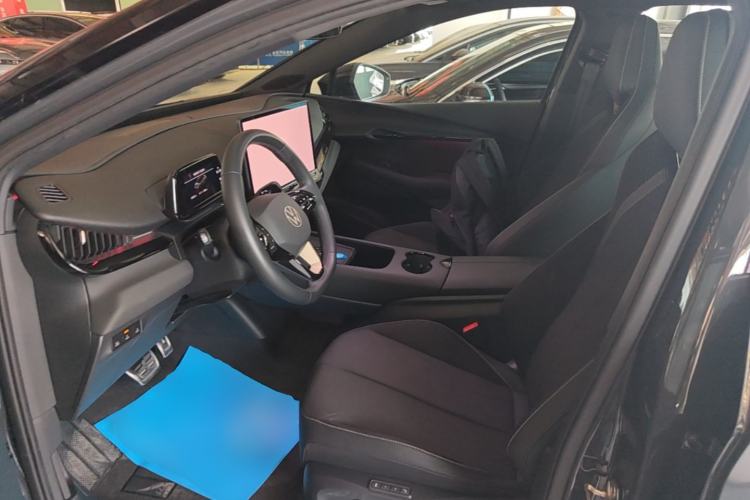 Used Volkswagen ID.UNYX 2024 Revised Pro Long-Range Version Left Front Seat