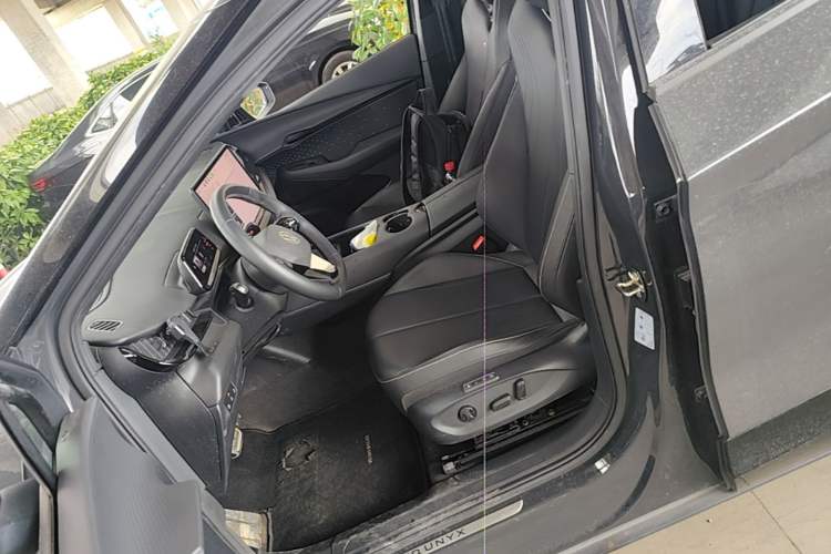 Used Volkswagen ID.UNYX 2024 Revised Ultra Long-Range Version Left Front Seat