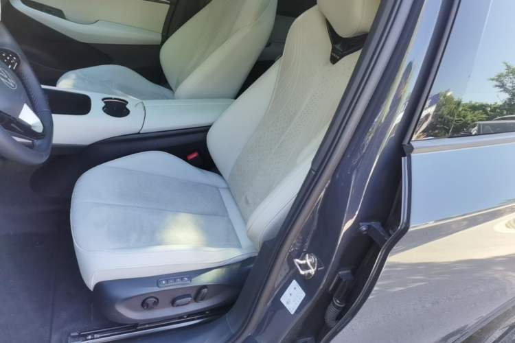 Used Volkswagen ID.UNYX 2024 Ultra Long-Range Version Left Front Seat