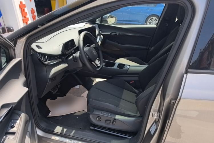 Used Volkswagen ID.UNYX 2024 Revised Pro Long-Range Version Left Front Seat