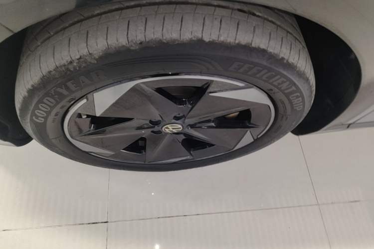 Used Volkswagen ID.UNYX 2024 Revised Ultra Long-Range Version Left Front Wheel Hub