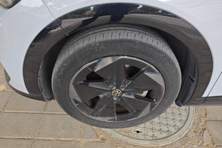 Used Volkswagen ID.UNYX 2024 Revised Pro Long-Range Version Left Front Wheel Hub