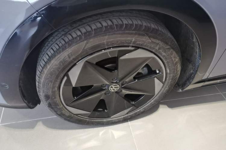 Used Volkswagen ID.UNYX 2024 Ultra Long-Range Version Left Front Wheel Hub