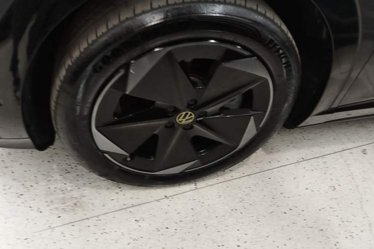 Used Volkswagen ID.UNYX 2024 Ultra Long-Range Version Left Front Wheel Hub