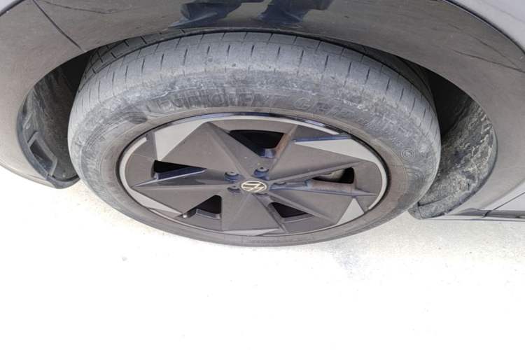 Used Volkswagen ID.UNYX 2024 Revised Pro Long-Range Version Left Front Wheel Hub