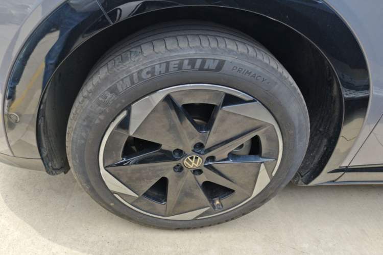Used Volkswagen ID.UNYX 2024 Revised Pro Long-Range Version Left Front Wheel Hub