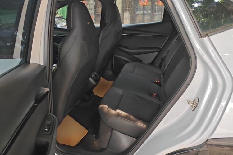 Used Volkswagen ID.UNYX 2024 Revised Pro Long-Range Version Left Rear Seat