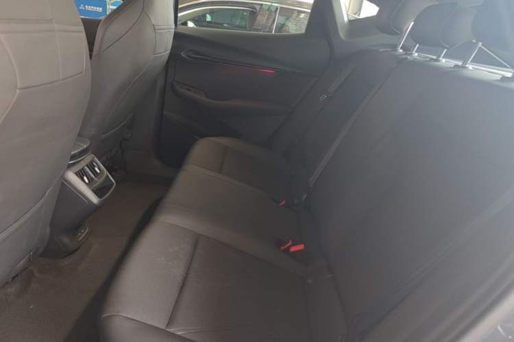 Used Volkswagen ID.UNYX 2024 Revised Pro Long-Range Version Left Rear Seat