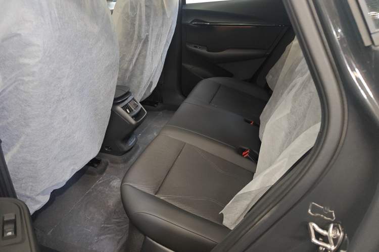 Used Volkswagen ID.UNYX 2024 Revised Pro Long-Range Version Left Rear Seat