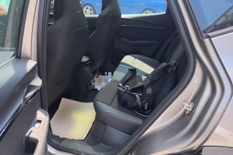 Used Volkswagen ID.UNYX 2024 Revised Pro Long-Range Version Left Rear Seat