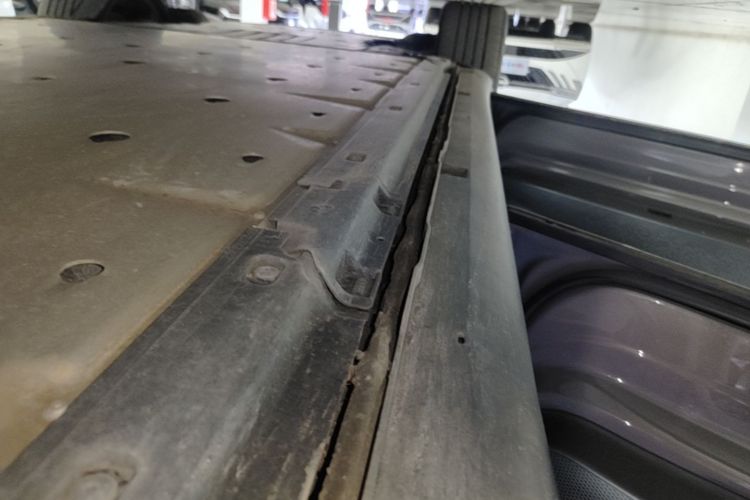 Used Volkswagen ID.UNYX 2024 Revised Ultra Long-Range Version Left Side Sill
