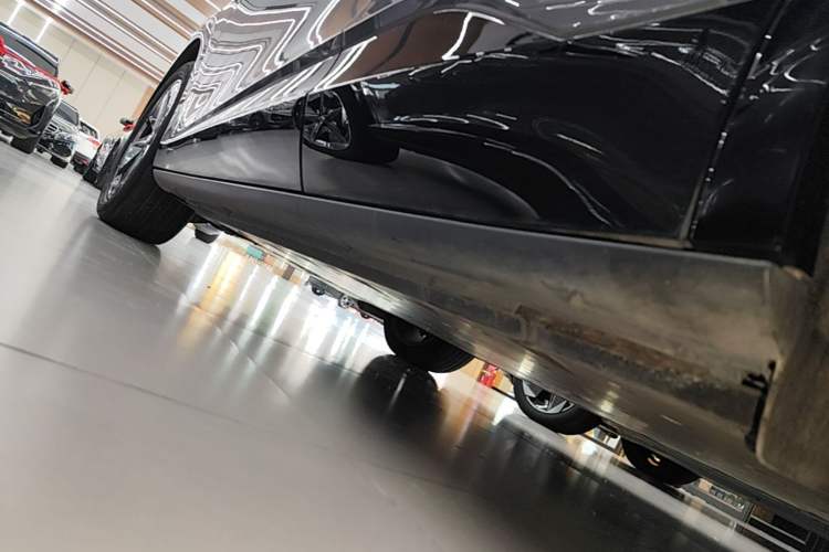 Used Volkswagen ID.UNYX 2024 Revised Ultra Long-Range Version Left Side Sill