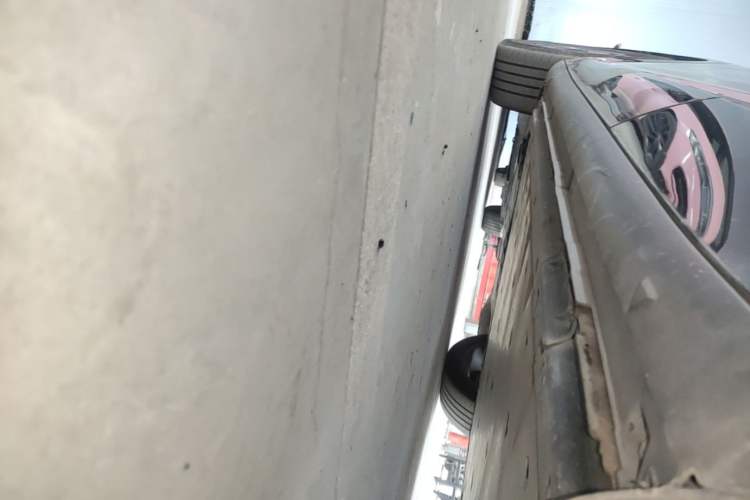 Used Volkswagen ID.UNYX 2024 Ultra Long-Range Version Left Side Sill