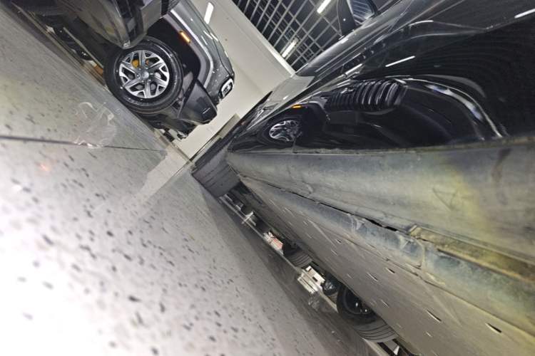 Used Volkswagen ID.UNYX 2024 Revised Ultra Long-Range Version Left Side Sill
