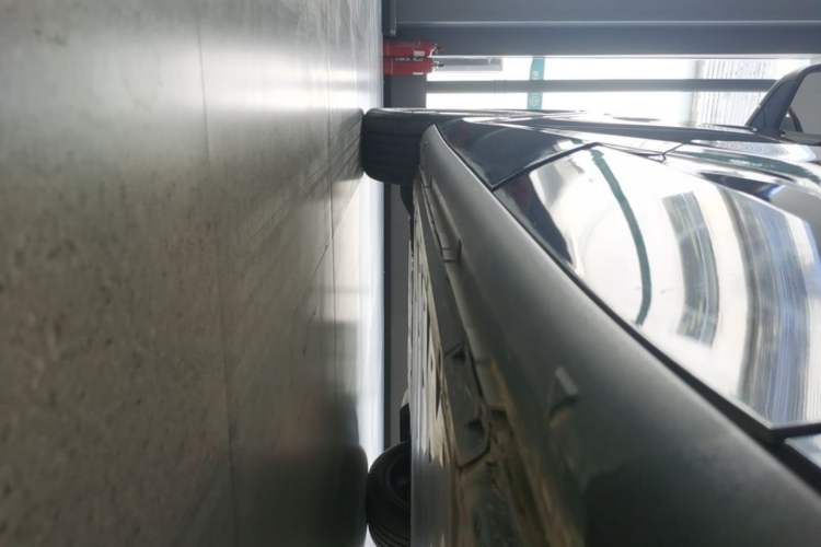 Used Volkswagen ID.UNYX 2024 Ultra Long-Range Version Left Side Sill