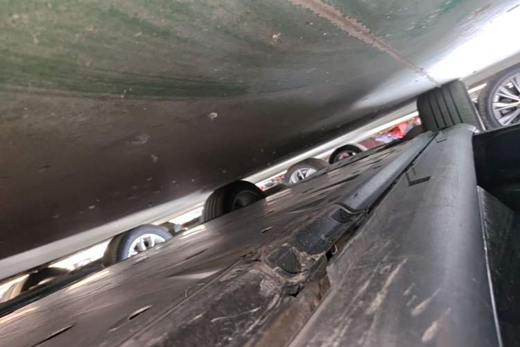 Used Volkswagen ID.UNYX 2024 Pro Long-Range Version Left Side Sill