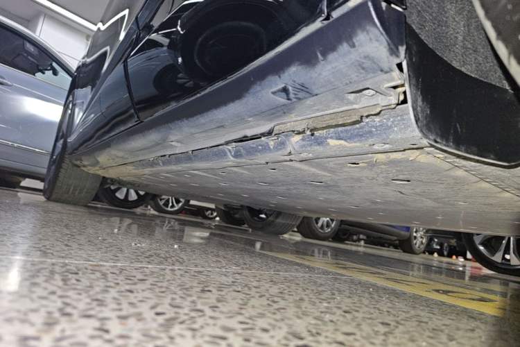 Used Volkswagen ID.UNYX 2024 Revised Ultra Long-Range Version Left Side Sill