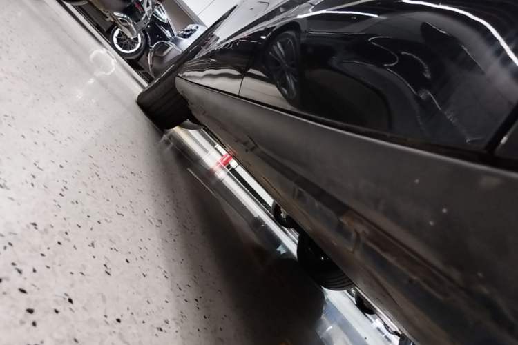 Used Volkswagen ID.UNYX 2024 Ultra Long-Range Version Left Side Sill