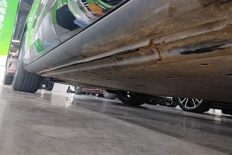 Used Volkswagen ID.UNYX 2024 Ultra Long-Range Version Left Side Sill
