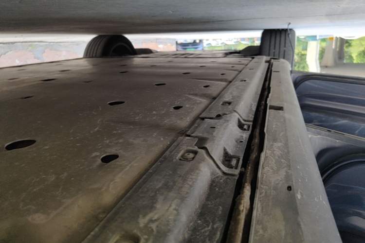Used Volkswagen ID.UNYX 2024 Revised Pro Long-Range Version Left Side Sill