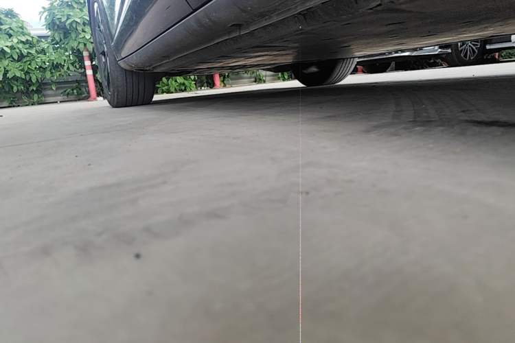 Used Volkswagen ID.UNYX 2024 Revised Ultra Long-Range Version Left Side Sill