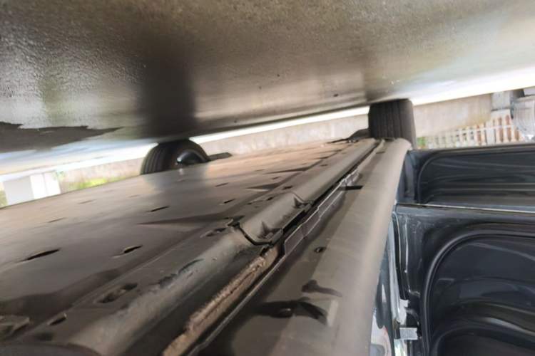 Used Volkswagen ID.UNYX 2024 Revised Pro Long-Range Version Left Side Sill