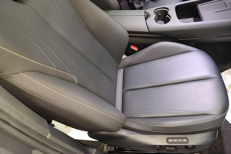 Used Volkswagen ID.UNYX 2024 Revised Ultra Long-Range Version Right Front Seat
