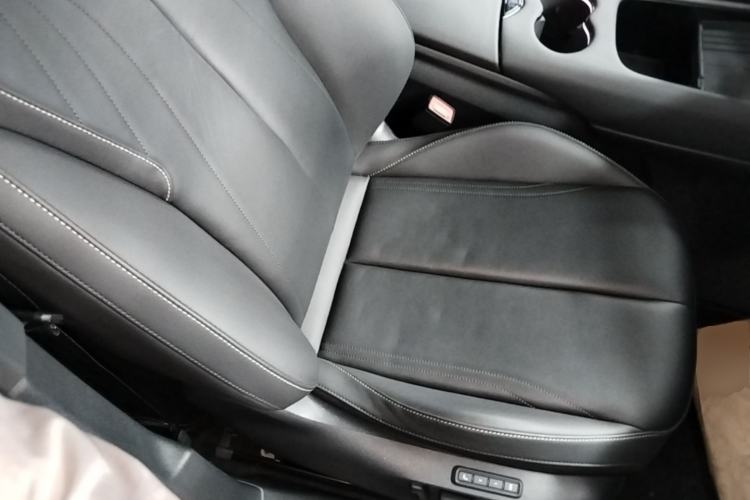 Used Volkswagen ID.UNYX 2024 Ultra Long-Range Version Right Front Seat