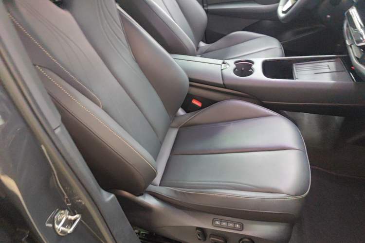 Used Volkswagen ID.UNYX 2024 Revised Ultra Long-Range Version Right Front Seat
