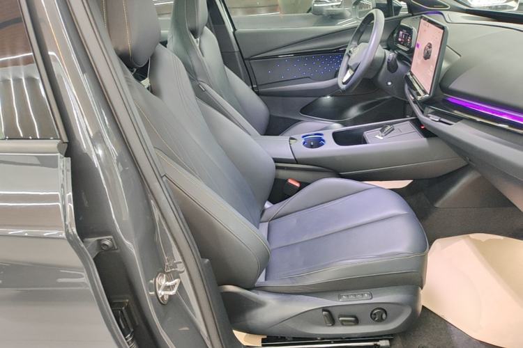 Used Volkswagen ID.UNYX 2024 Revised Ultra Long-Range Version Right Front Seat