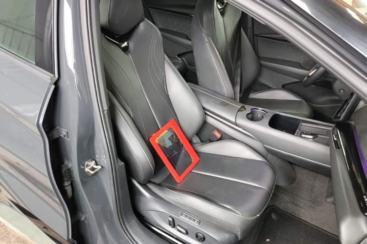 Used Volkswagen ID.UNYX 2024 Revised Ultra Long-Range Version Right Front Seat