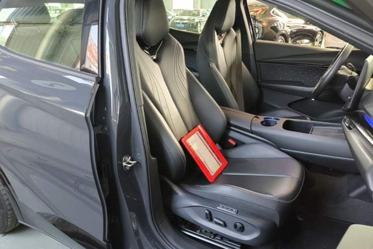 Used Volkswagen ID.UNYX 2024 Revised Ultra Long-Range Version Right Front Seat