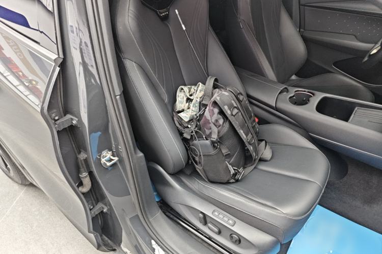Used Volkswagen ID.UNYX 2024 Revised Ultra Long-Range Version Right Front Seat