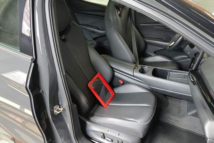 Used Volkswagen ID.UNYX 2024 Revised Ultra Long-Range Version Right Front Seat