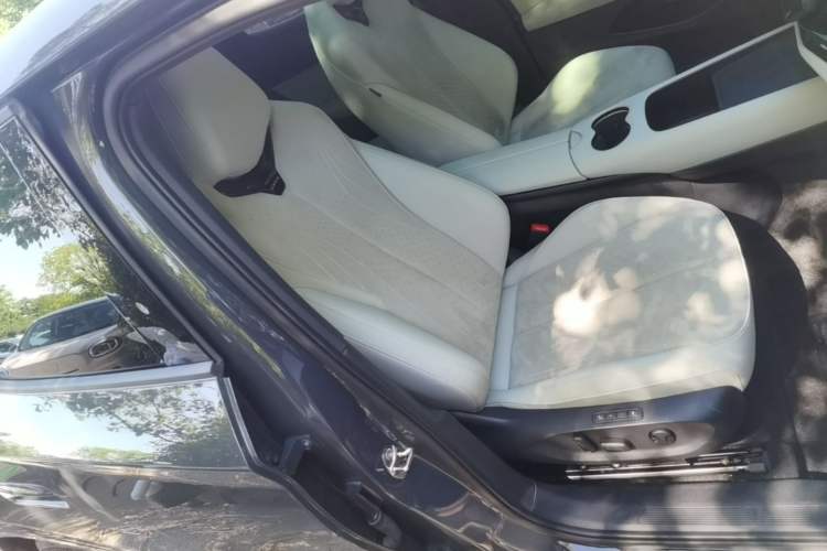 Used Volkswagen ID.UNYX 2024 Ultra Long-Range Version Right Front Seat