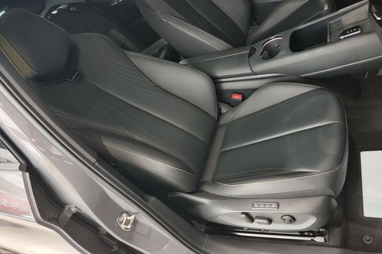 Used Volkswagen ID.UNYX 2024 Revised Ultra Long-Range Version Right Front Seat