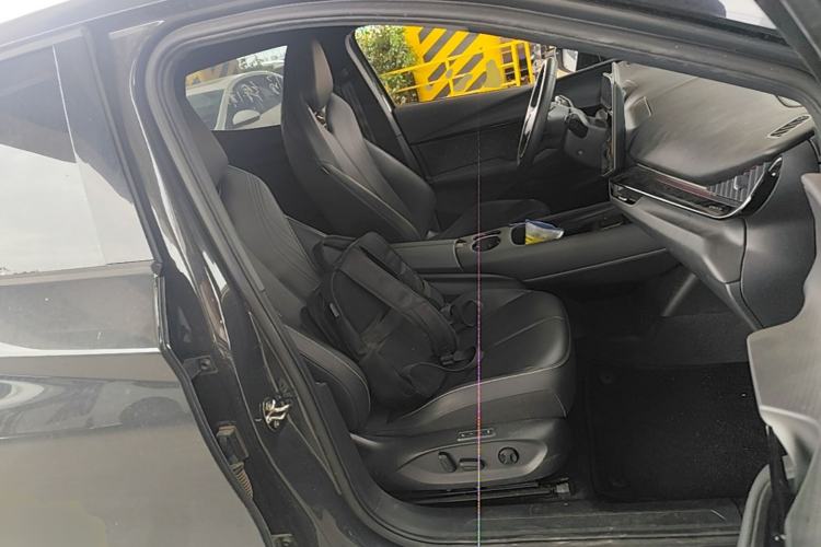Used Volkswagen ID.UNYX 2024 Revised Ultra Long-Range Version Right Front Seat