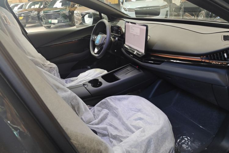 Used Volkswagen ID.UNYX 2024 Revised Pro Long-Range Version Right Front Seat