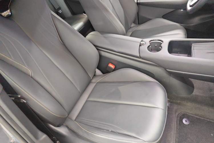 Used Volkswagen ID.UNYX 2024 Revised Ultra Long-Range Version Right Front Seat