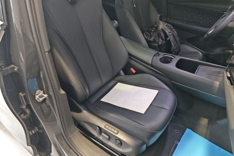 Used Volkswagen ID.UNYX 2024 Ultra Long-Range Version Right Front Seat