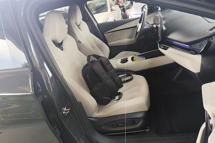 Used Volkswagen ID.UNYX 2024 Revised Ultra Long-Range Version Right Front Seat