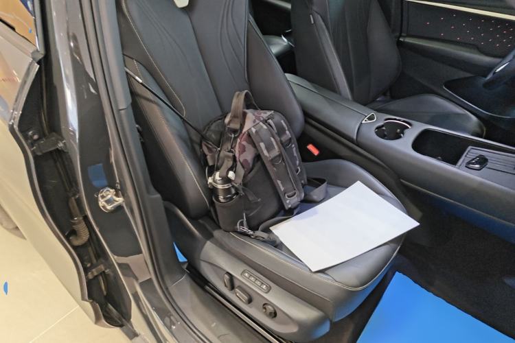 Used Volkswagen ID.UNYX 2024 Ultra Long-Range Version Right Front Seat