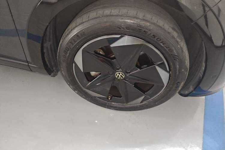 Used Volkswagen ID.UNYX 2024 Ultra Long-Range Version Right Front Wheel Hub