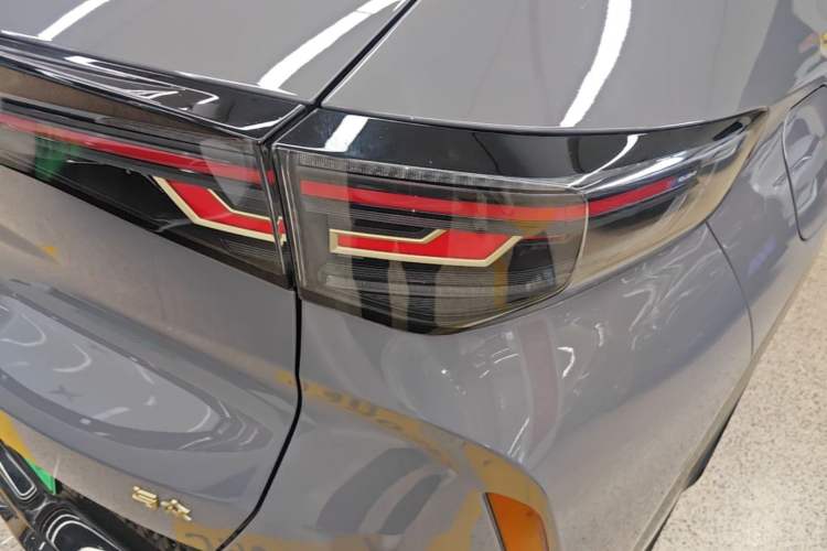 Used Volkswagen ID.UNYX 2024 Revised Ultra Long-Range Version Right Rear Taillight