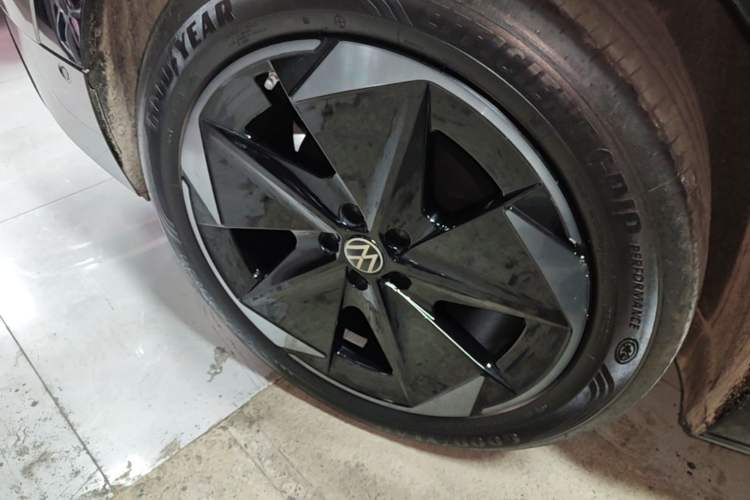 Used Volkswagen ID.UNYX 2024 Revised Ultra Long-Range Version Right Rear Wheel Hub